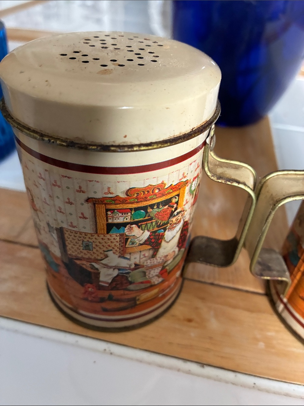 Vintage Holiday Kitchen Salt and Pepper Shakers - Cream and Multicolor - Picture 6 of 13